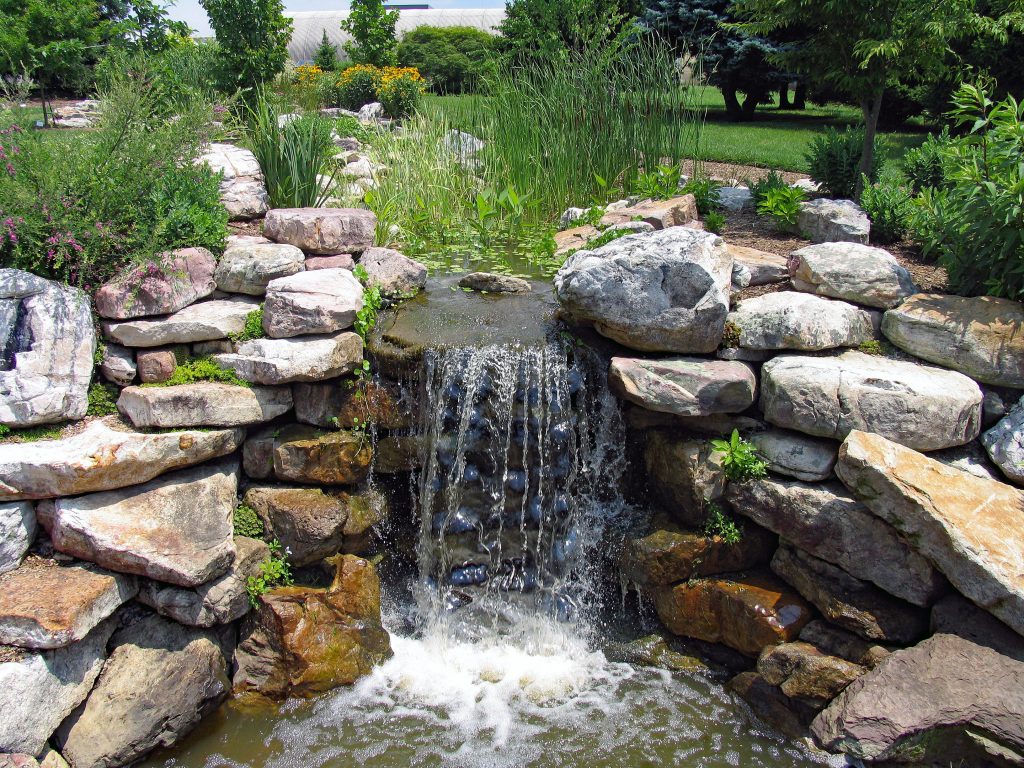 Rock Water Feature Ideas Back Yard